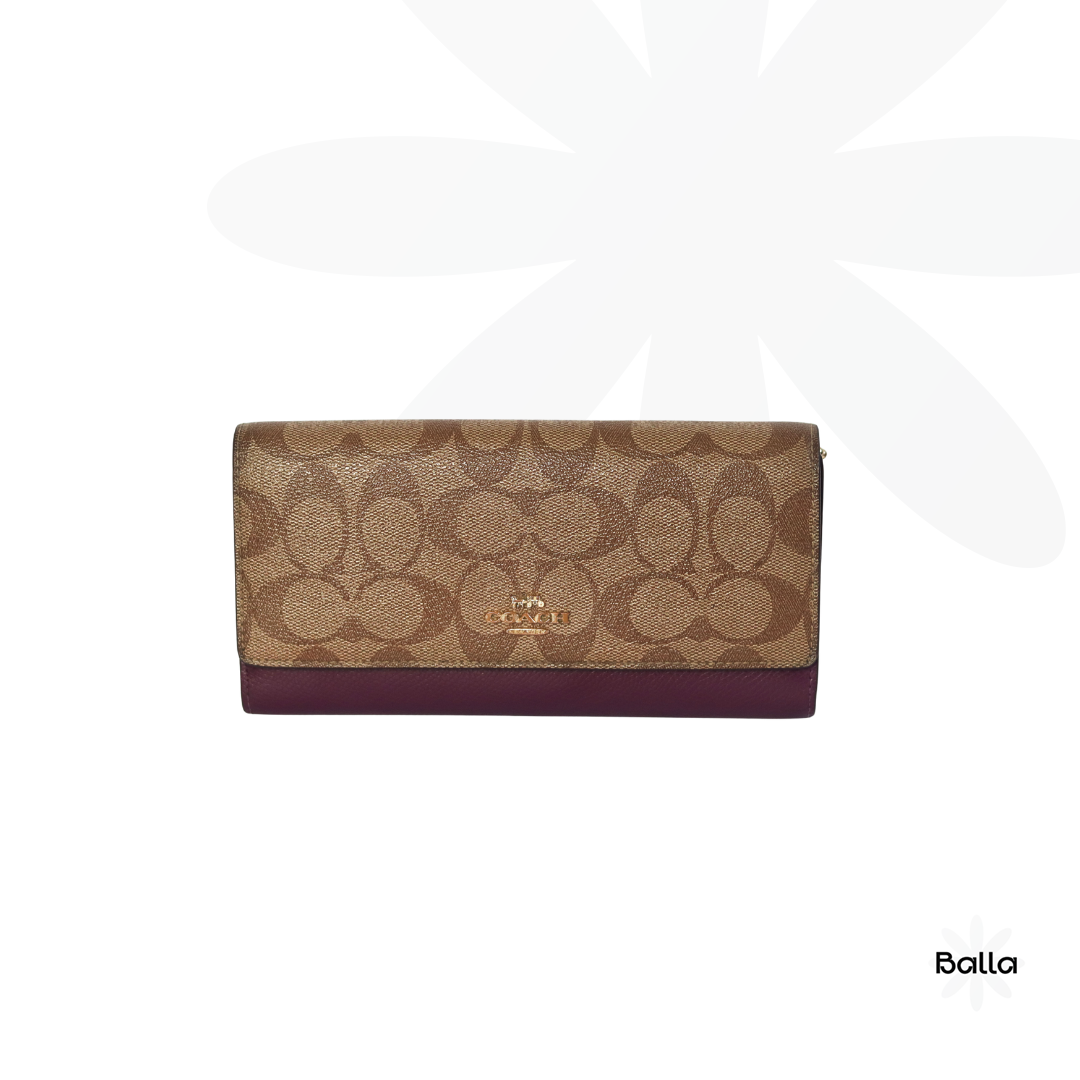 Coach Women Wallet Brown Color